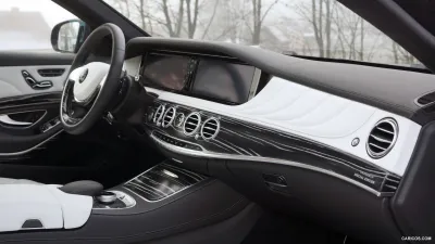 Mercedes-Benz - M